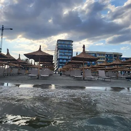 Апартаменты N&a Promenada Нэводари